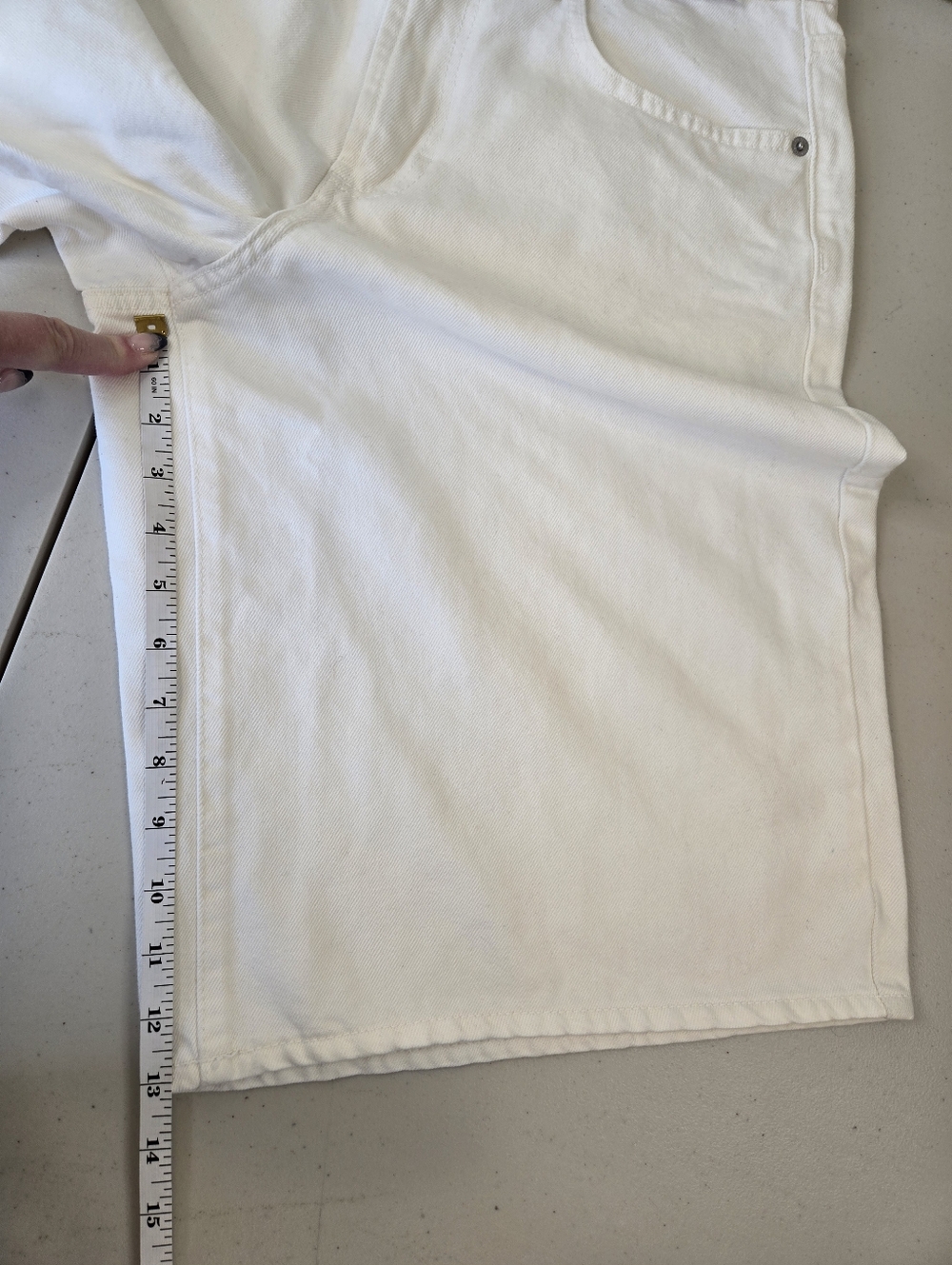 NWT Universal Thread Cream High Rise Long Shorts Size 8 - Picture 8 of 9